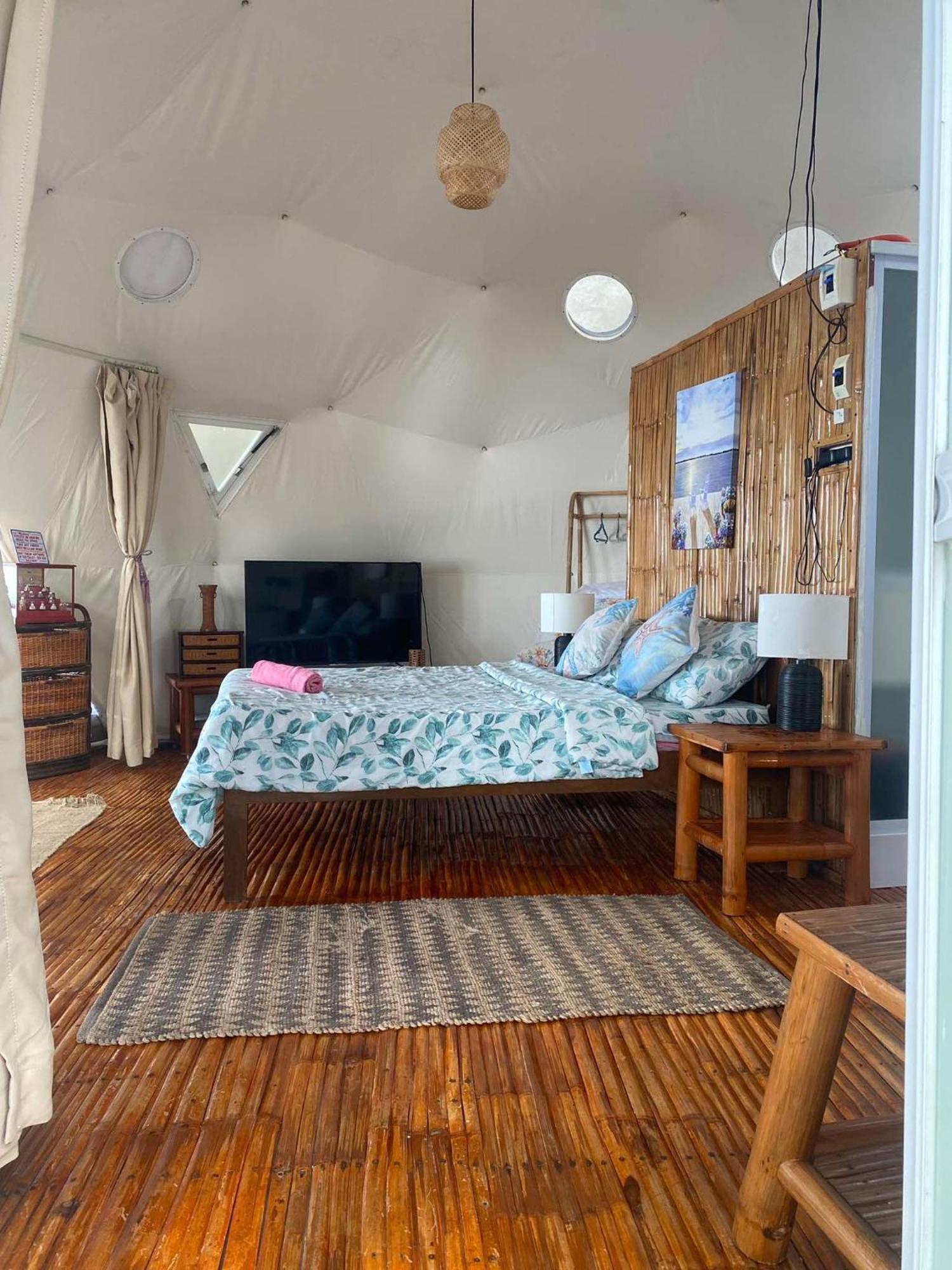 Glamping Dome Dauin Beach Resort Exterior photo